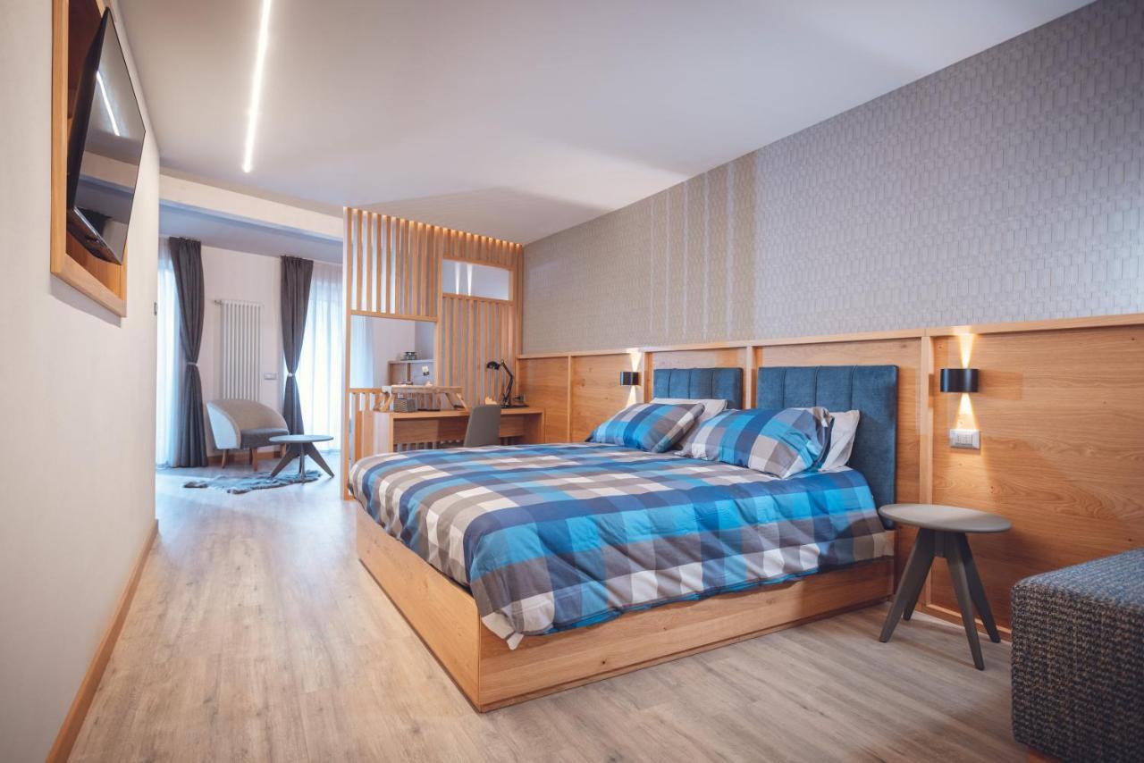 Il Sogno Bed & Breakfast Авио Екстериор снимка