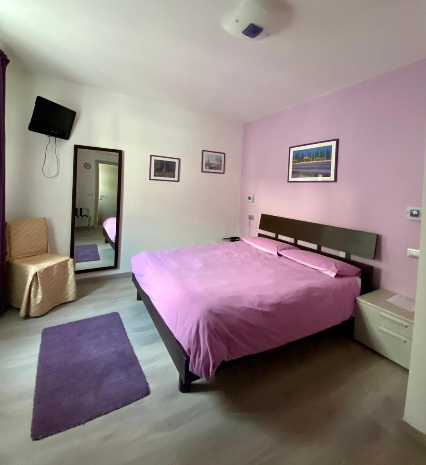 Il Sogno Bed & Breakfast Авио Екстериор снимка